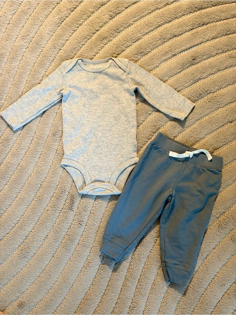 Carter's Gray Long-Sleeve Bodysuit with Blue Jogger Pants